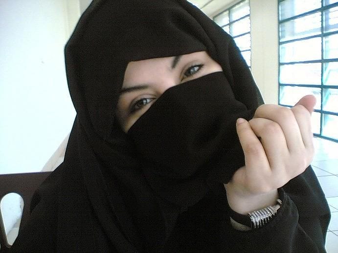 stylish hijab dp
