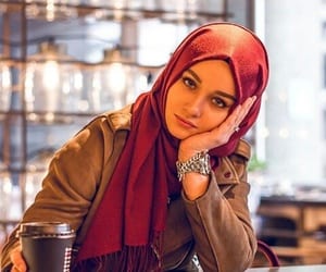 Hijab Queen DP